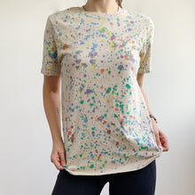 Load image into Gallery viewer, Rainbow Off-White Speckled Unisex Tee
